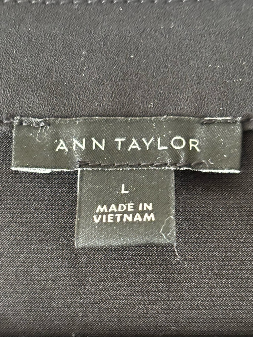 Ann Taylor Mixed Media Pleat Front Top Black Size Large - Picture 3 of 4